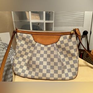 Additional pictures 👛